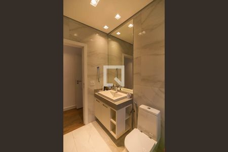 Casa à venda com 408m², 3 quartos e 6 vagas Casa à venda com 408m², 3 quartos e 6 vagasBanheiro da Suíte 1