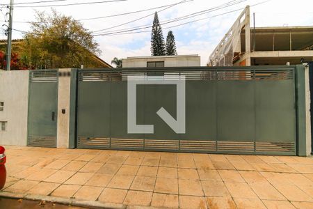 Casa à venda com 408m², 3 quartos e 6 vagas Casa à venda com 408m², 3 quartos e 6 vagasFachada