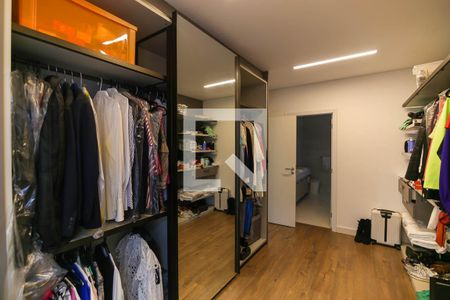 Casa à venda com 408m², 3 quartos e 6 vagas Casa à venda com 408m², 3 quartos e 6 vagasCloset do quarto 3