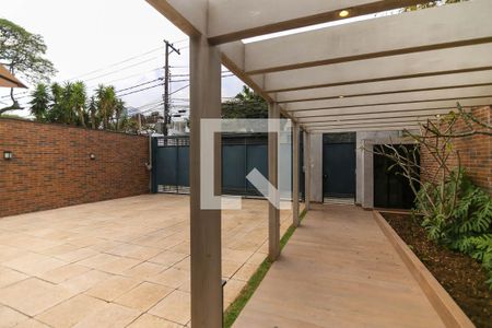 Casa à venda com 408m², 3 quartos e 6 vagas Casa à venda com 408m², 3 quartos e 6 vagasGaragem