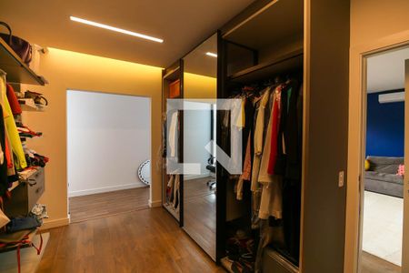 Casa à venda com 408m², 3 quartos e 6 vagas Casa à venda com 408m², 3 quartos e 6 vagasCloset do quarto 3