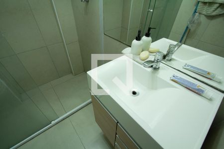Banheiro de apartamento à venda com 2 quartos, 61m² em Vila Uberabinha, São Paulo