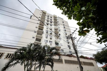 Apartamento à venda com 65m², 2 quartos e 1 vagaFachada