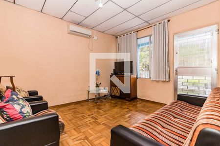 Sala de casa à venda com 3 quartos, 140m² em Santana, Porto Alegre
