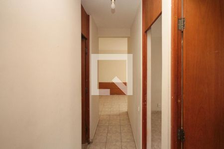 Corredor de apartamento para alugar com 3 quartos, 65m² em Vila Graciosa, São Paulo