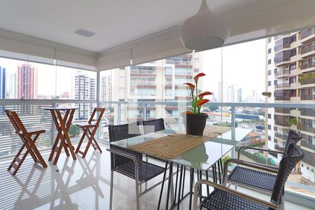 Apartamento para alugar com 53m², 1 quarto e 1 vaga Apartamento para alugar com 53m², 1 quarto e 1 vagaVaranda