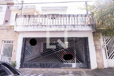 Casa à venda com 225m², 4 quartos e 3 vagasFachada