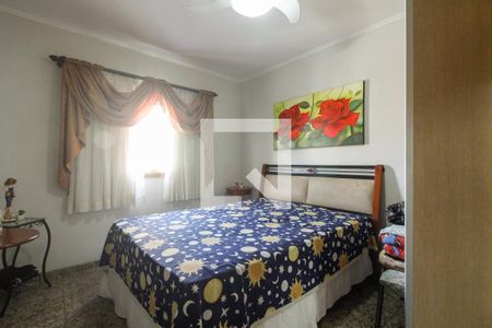 Casa à venda com 250m², 3 quartos e 5 vagas Casa à venda com 250m², 3 quartos e 5 vagasSuíte