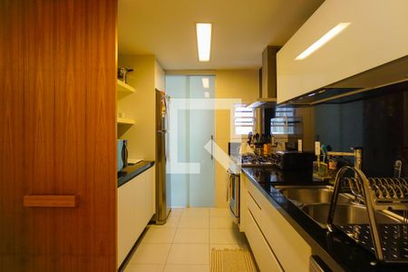 Apartamento à venda com 181m², 3 quartos e 3 vagasCozinha e Área de Serviço