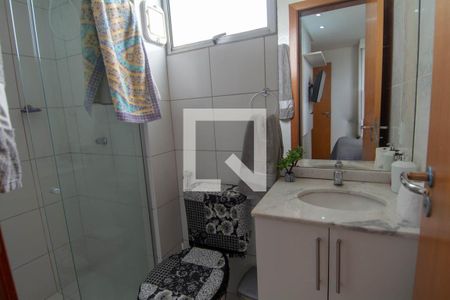 Banheiro da Suíte de apartamento para alugar com 3 quartos, 68m² em Piatã, Salvador