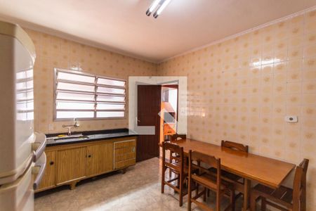 Casa para alugar com 120m², 2 quartos e 2 vagas Casa para alugar com 120m², 2 quartos e 2 vagasCozinha