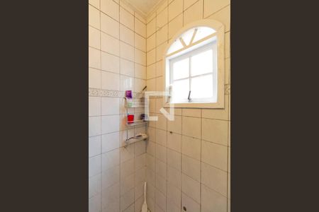 Casa à venda com 380m², 3 quartos e 2 vagasBanheiro