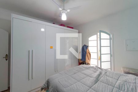 Casa à venda com 380m², 3 quartos e 2 vagasSuíte