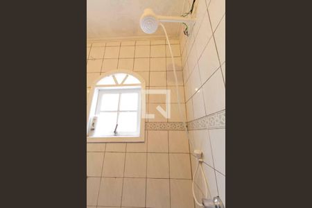 Casa à venda com 380m², 3 quartos e 2 vagasBanheiro