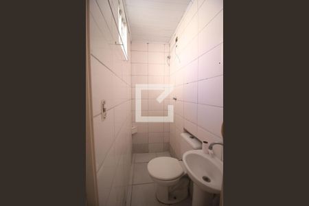 Banheiro de casa para alugar com 1 quarto, 35m² em Vila Mazzei, São Paulo