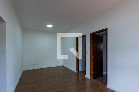 Casa para alugar com 210m², 5 quartos e 3 vagasSala