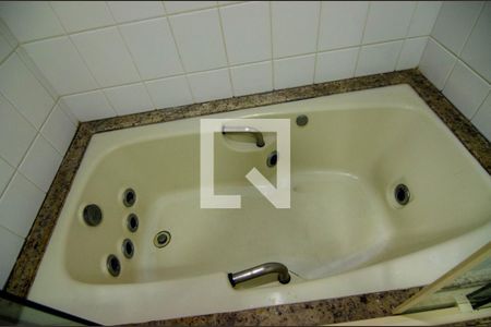 Apartamento à venda com 175m², 4 quartos e 1 vagaBanheiro do Quarto 2