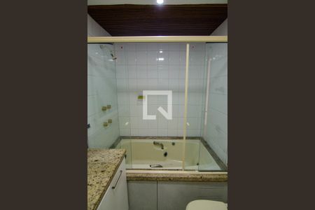 Apartamento à venda com 175m², 4 quartos e 1 vagaBanheiro do Quarto 2