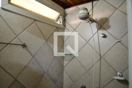 Casa de condomínio para alugar com 280m², 4 quartos e 4 vagasBanheiro Corredor