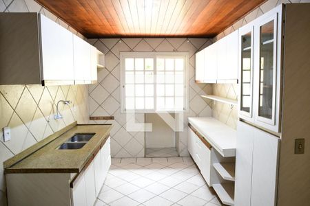 Casa de condomínio para alugar com 280m², 4 quartos e 4 vagasCozinha