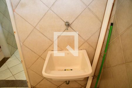 Casa de condomínio para alugar com 280m², 4 quartos e 4 vagasÁrea de Serviço