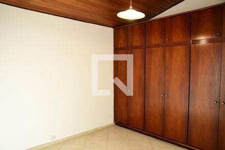 Casa de condomínio para alugar com 280m², 4 quartos e 4 vagasQuarto 1 