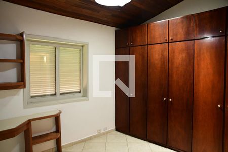 Casa de condomínio para alugar com 280m², 4 quartos e 4 vagasSuíte 2 