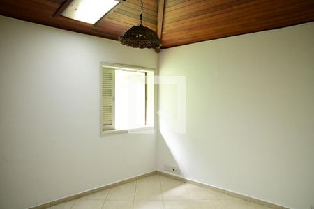 Casa de condomínio para alugar com 280m², 4 quartos e 4 vagasQuarto 3 