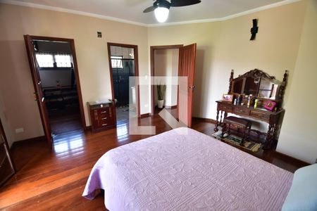 Casa à venda com 340m², 4 quartos e 2 vagasQuarto 4 - Suíte