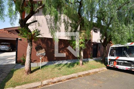 Casa à venda com 340m², 4 quartos e 2 vagasFachada