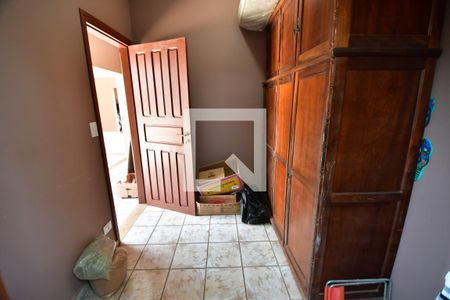 Casa à venda com 340m², 4 quartos e 2 vagasQuarto de Serviço