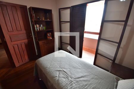 Casa à venda com 340m², 4 quartos e 2 vagasQuarto 2