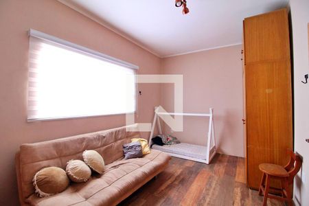 Casa à venda com 240m², 3 quartos e 3 vagasSuíte 3