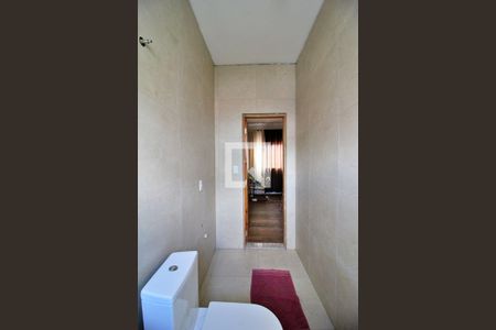 Casa à venda com 240m², 3 quartos e 3 vagasBanheiro da Suíte 2