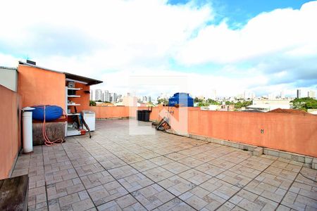 Casa à venda com 240m², 3 quartos e 3 vagasCobertura / Área de Serviço