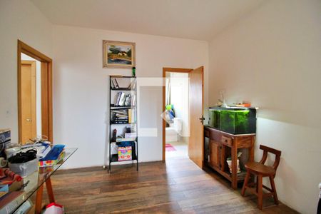 Casa à venda com 240m², 3 quartos e 3 vagasSuíte 2