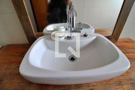 Casa à venda com 240m², 3 quartos e 3 vagasBanheiro da Suíte 1