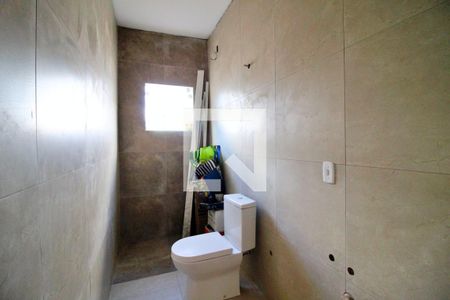 Casa à venda com 240m², 3 quartos e 3 vagasBanheiro da Suíte 2