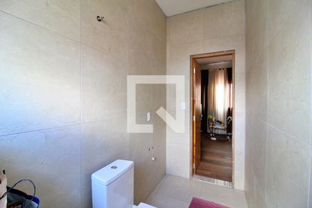 Casa à venda com 240m², 3 quartos e 3 vagasBanheiro da Suíte 2