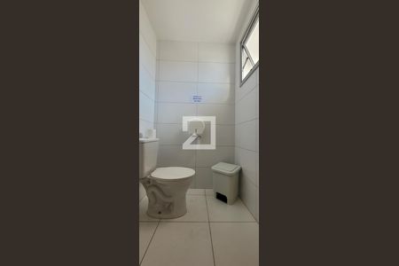 Apartamento para alugar com 57m², 2 quartos e 1 vagaBanheiro do salão de festas