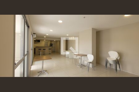 Apartamento para alugar com 57m², 2 quartos e 1 vagaÁrea comum - Salão de festas