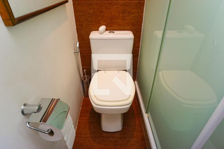 Casa de condomínio à venda com 320m², 6 quartos e 3 vagasBanheiro Social