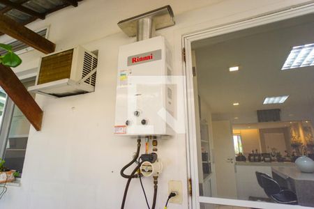 Casa de condomínio à venda com 320m², 6 quartos e 3 vagasÁrea de Serviço