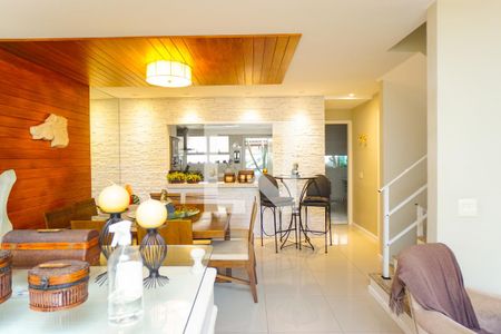 Casa de condomínio à venda com 320m², 6 quartos e 3 vagasSala/Cozinha