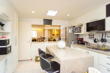 Casa de condomínio à venda com 320m², 6 quartos e 3 vagasSala/Cozinha