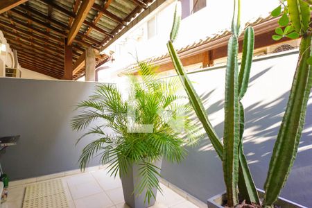 Casa de condomínio à venda com 320m², 6 quartos e 3 vagasÁrea de Serviço