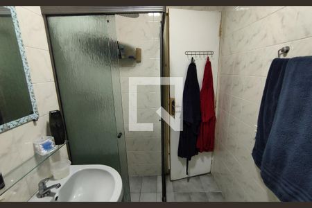 Apartamento à venda com 56m², 2 quartos e 1 vaga Apartamento à venda com 56m², 2 quartos e 1 vagaBanheiro