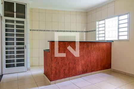 Casa para alugar com 130m², 3 quartos e 6 vagas Casa para alugar com 130m², 3 quartos e 6 vagasCozinha