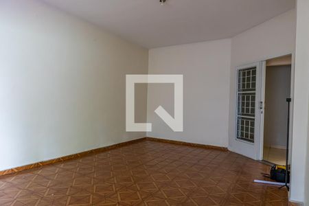 Casa para alugar com 130m², 3 quartos e 6 vagas Casa para alugar com 130m², 3 quartos e 6 vagasGaragem