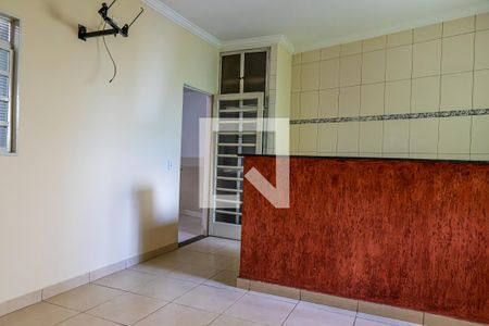 Casa para alugar com 130m², 3 quartos e 6 vagas Casa para alugar com 130m², 3 quartos e 6 vagasCozinha